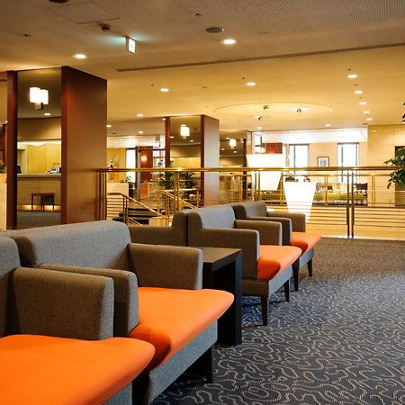 Chisun Hotel Kobe Bagian luar foto