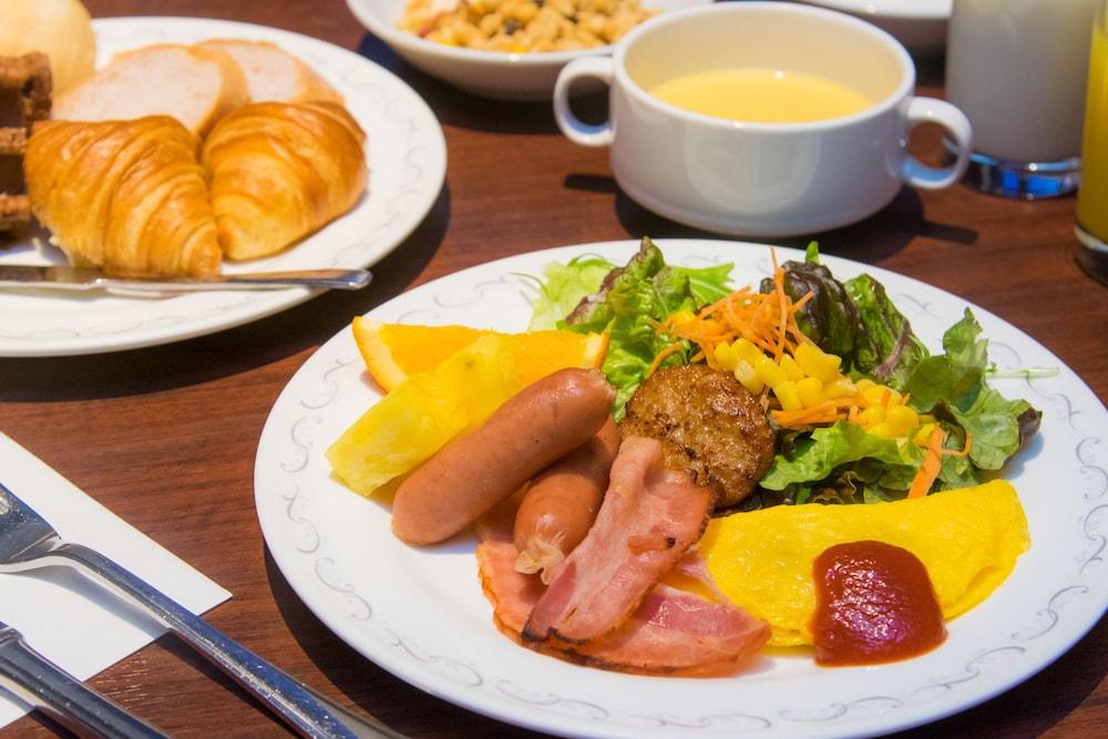 Chisun Hotel Kobe Bagian luar foto