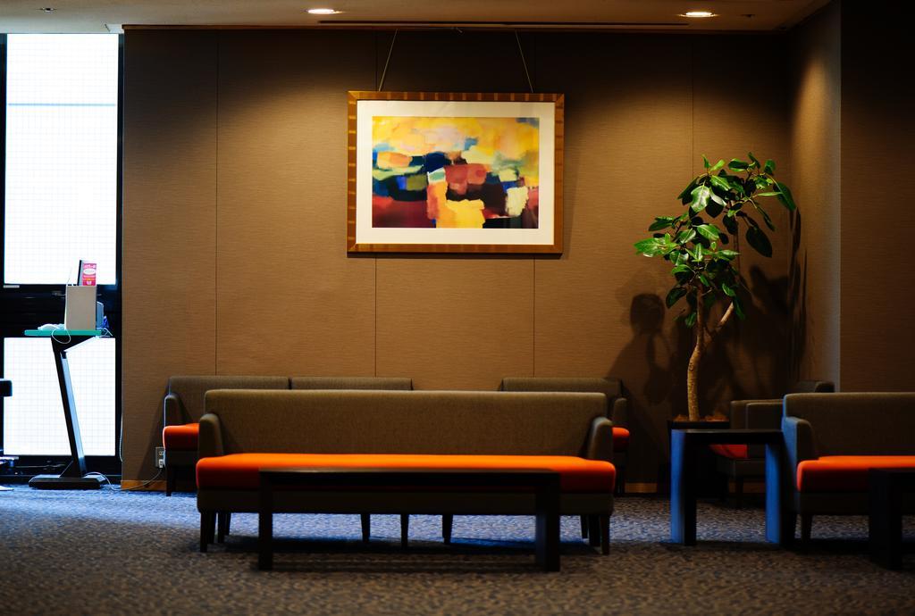 Chisun Hotel Kobe Bagian luar foto