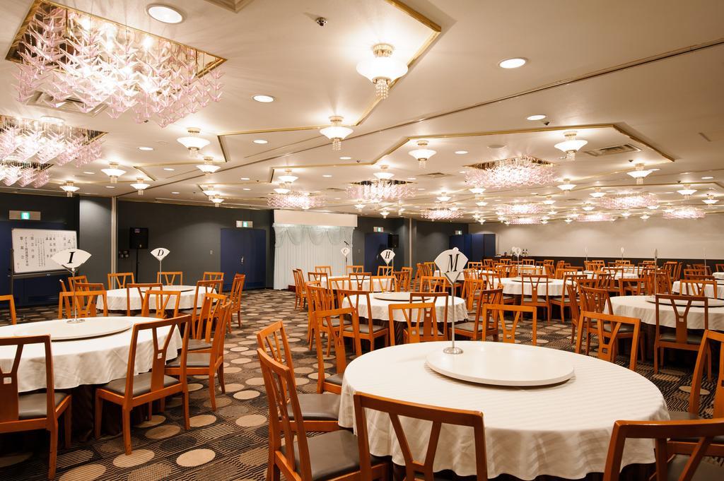 Chisun Hotel Kobe Bagian luar foto
