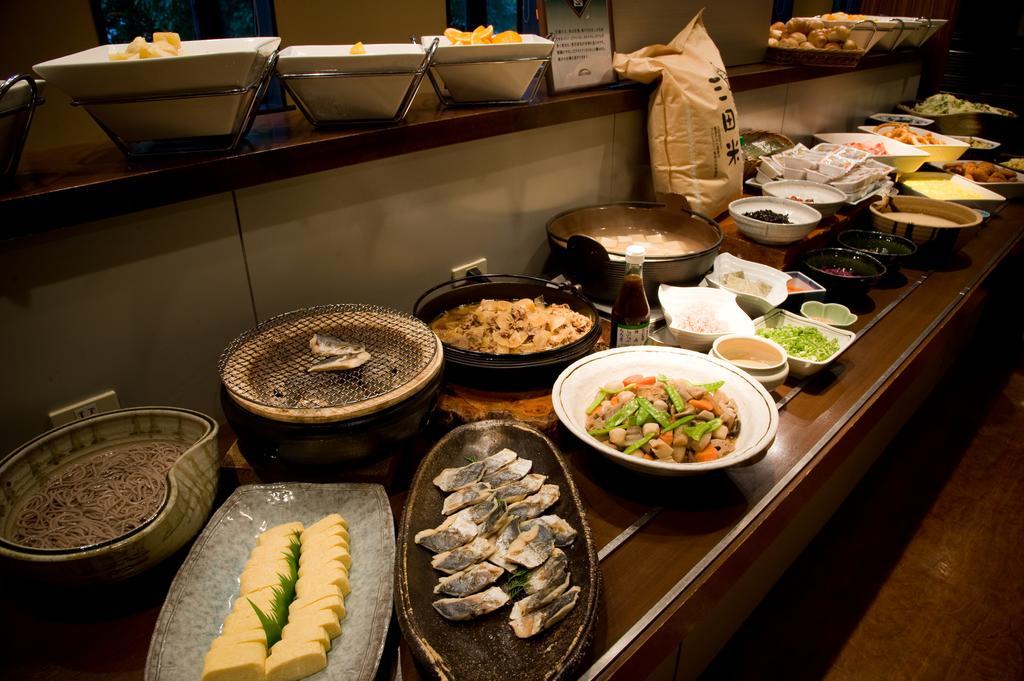 Chisun Hotel Kobe Bagian luar foto