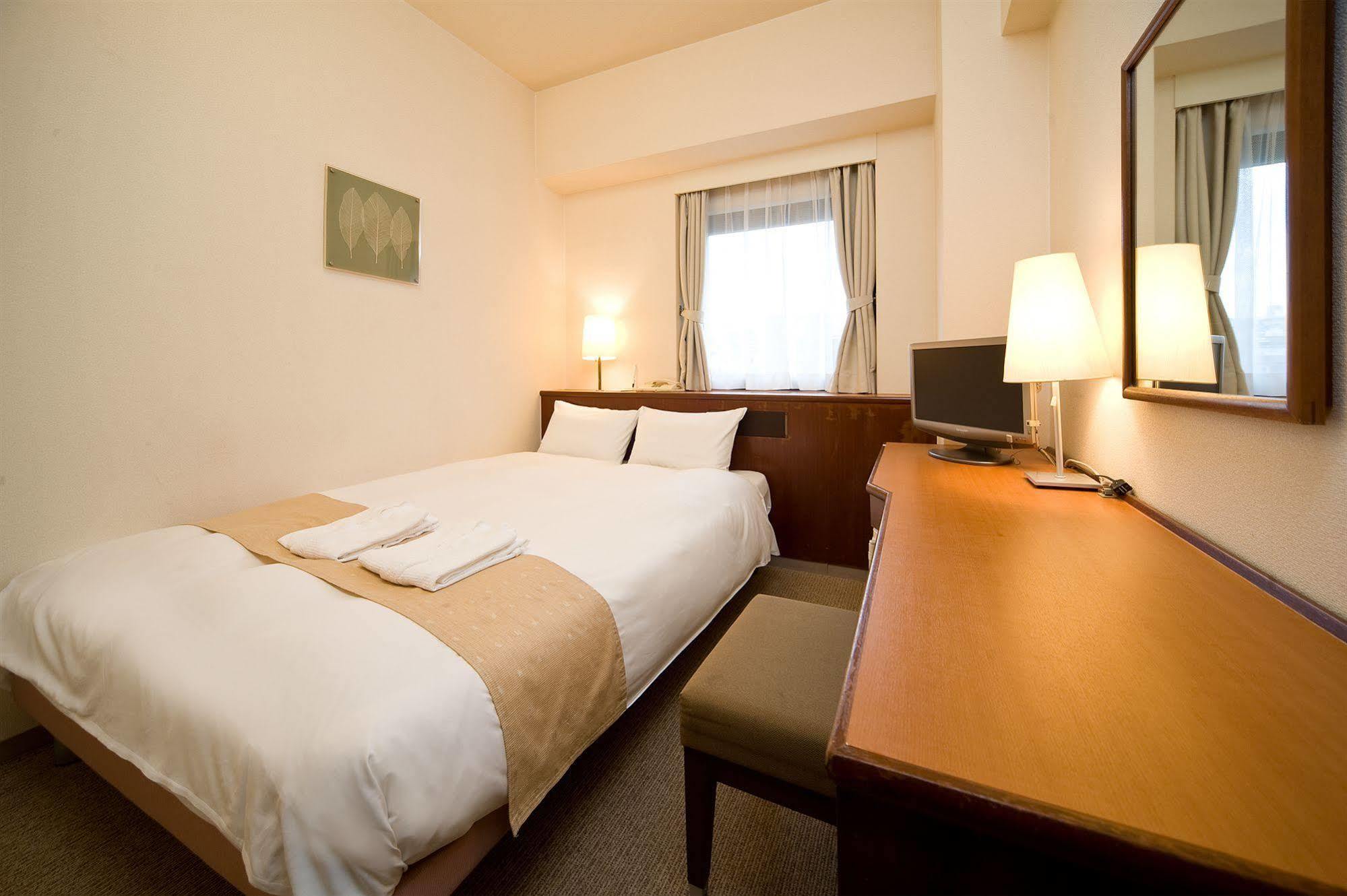 Chisun Hotel Kobe Bagian luar foto