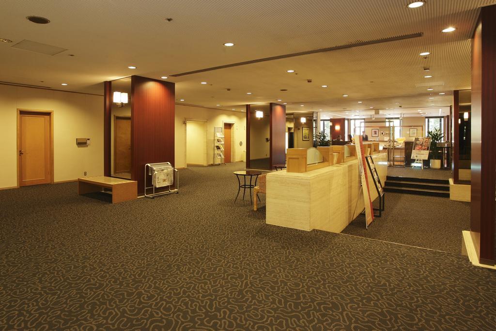 Chisun Hotel Kobe Bagian luar foto